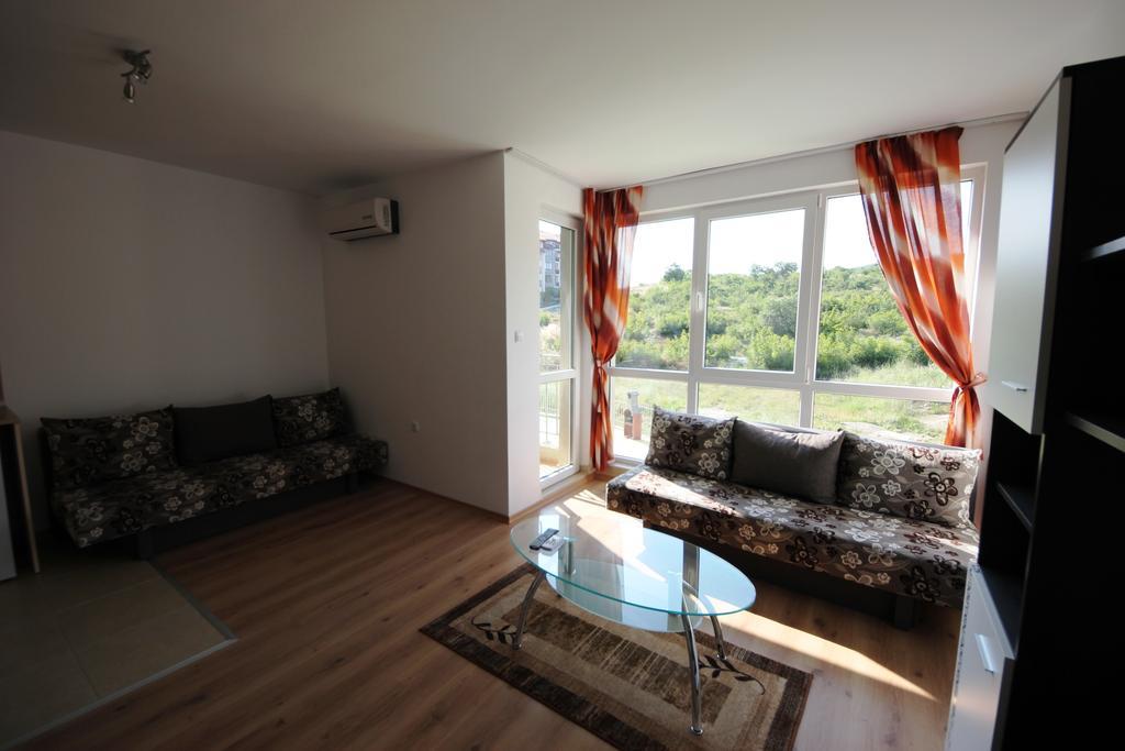 Menada Butterfly Apartment Sveti Vlas Quarto foto