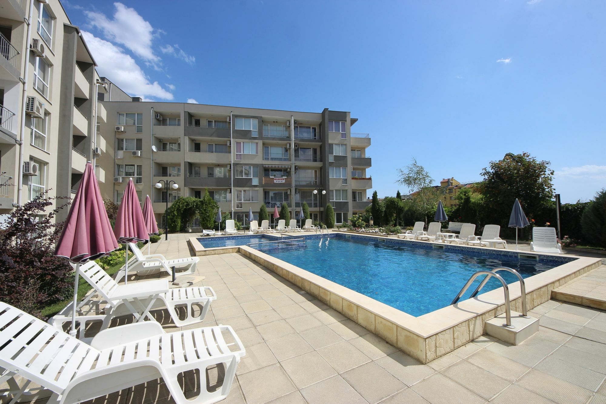Menada Butterfly Apartment Sveti Vlas Exterior foto